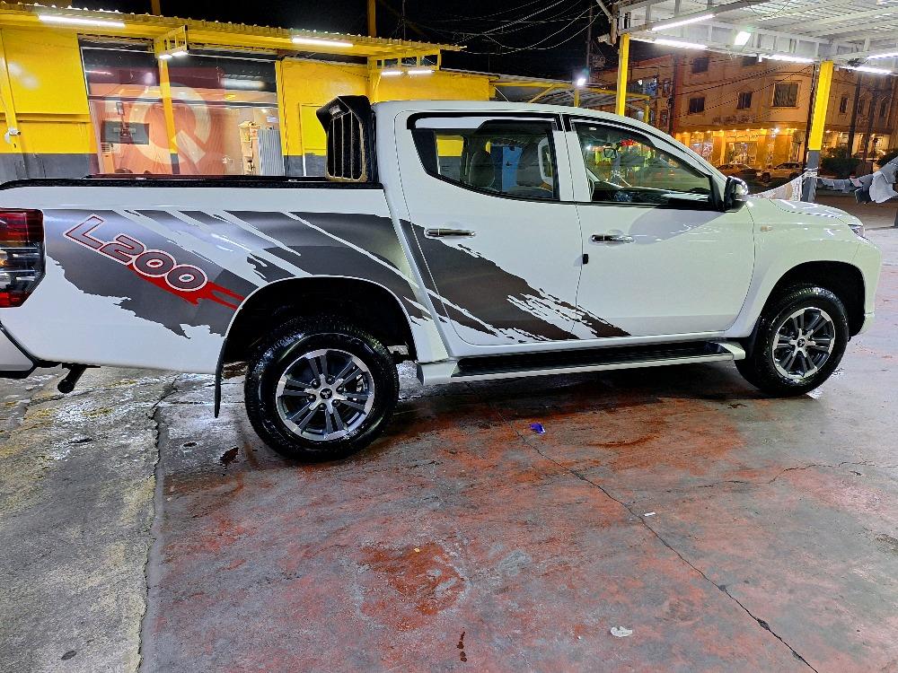 میتسوبیشی L200